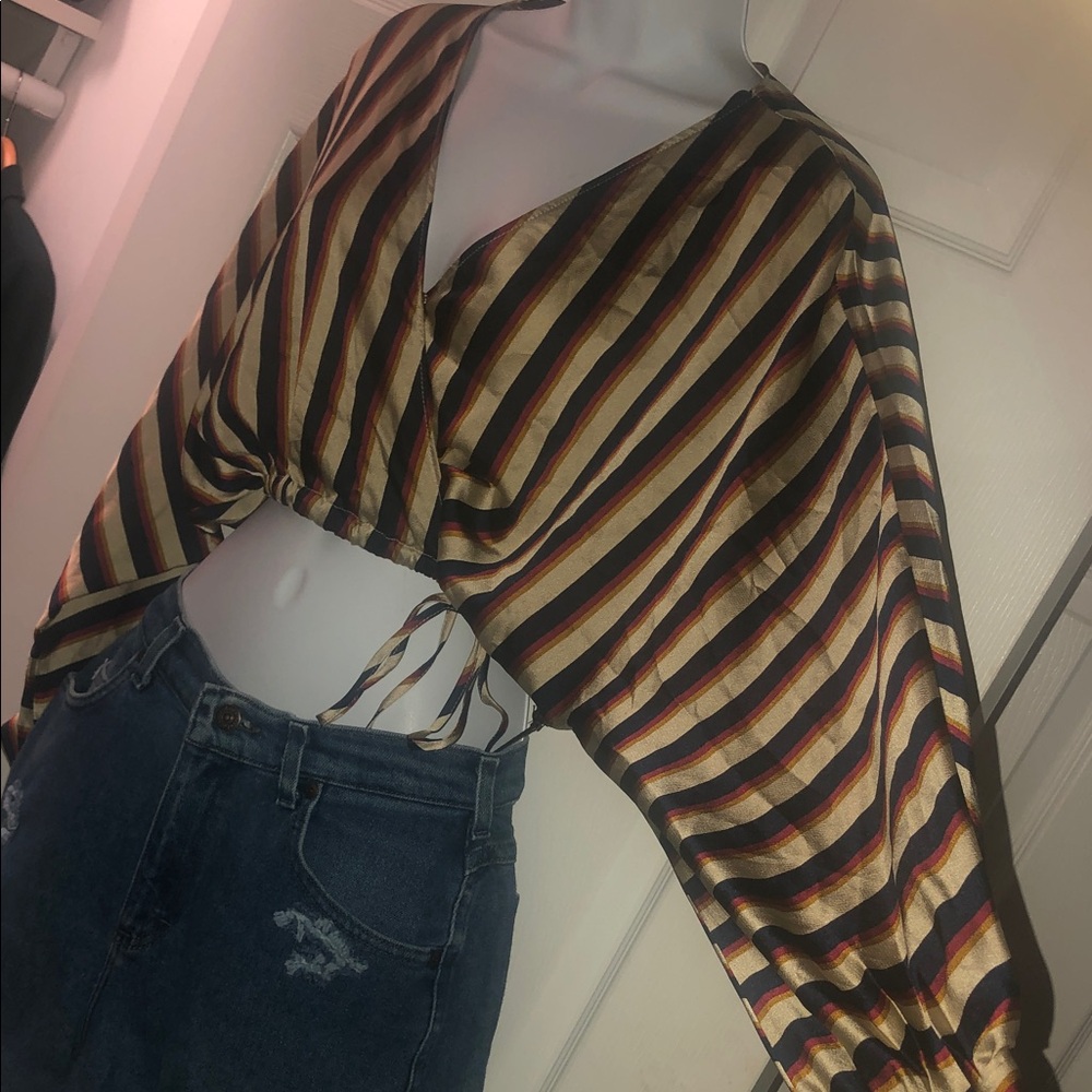 Forever 21 Striped Satin Drawstring Crop Blouse top is Xs but will fit small/med
